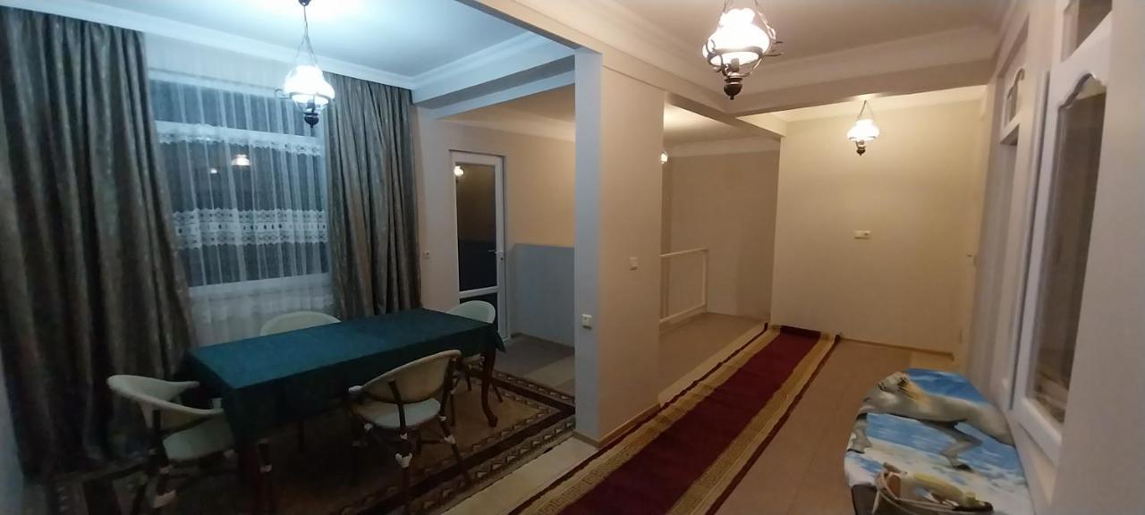 Hotel Damashni Batumi Exterior foto